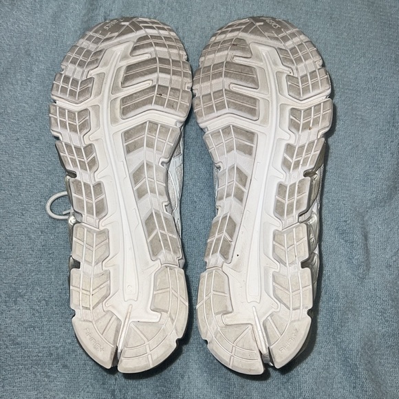 ASICS women’s sneakers - Picture 4 of 4